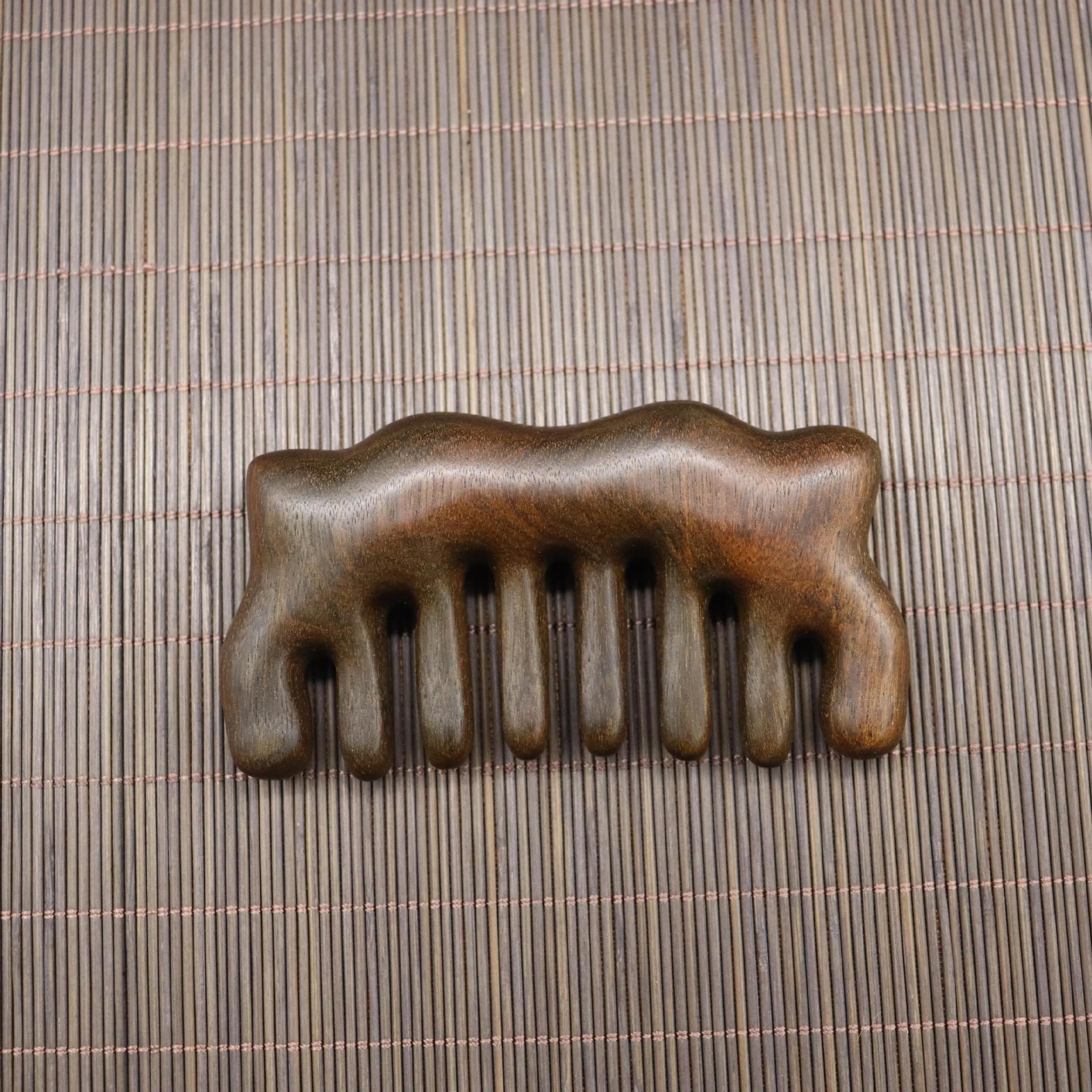 Golden Sandalwood Scalp Massager with Five Teeth